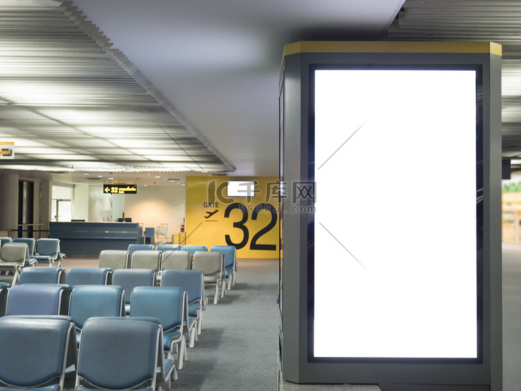 机场广告牌标志概念：机场大空白