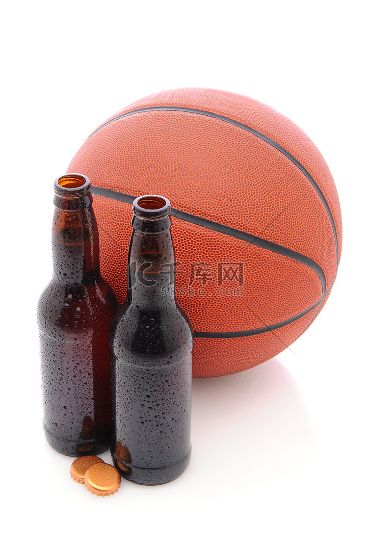 带篮球的啤酒瓶