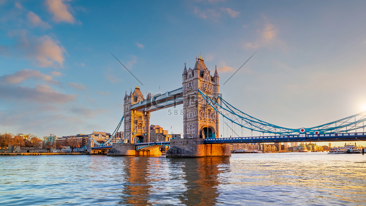 伦敦城市天际线与塔桥，英国的城