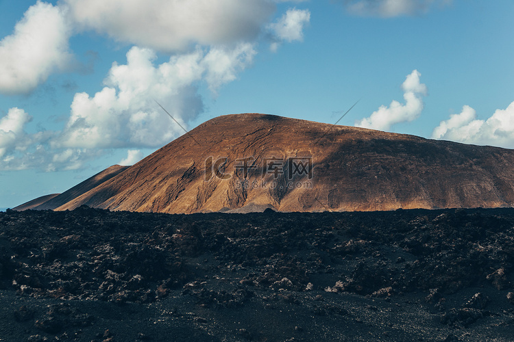 蒂曼法亚国家公园火山口的惊人全