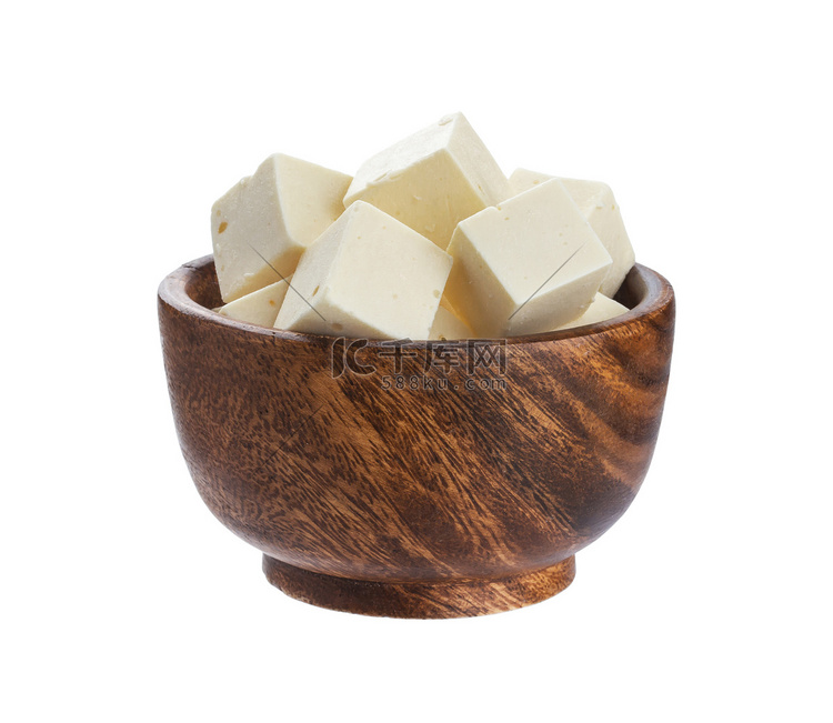 木碗里的希腊羊乳酪立方体。