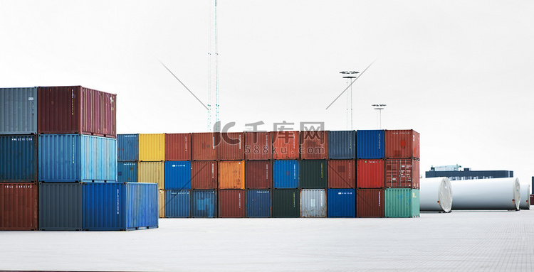 货物集装箱制造、航运和交付行业
