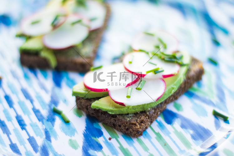 蔬菜三明治-健康零食和自制食品