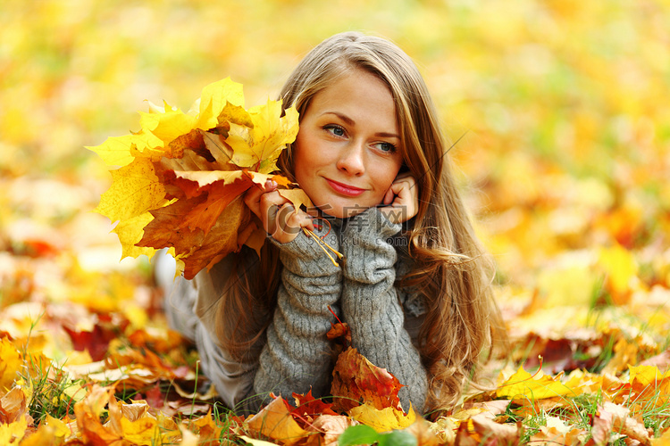 秋叶中的女人 portret