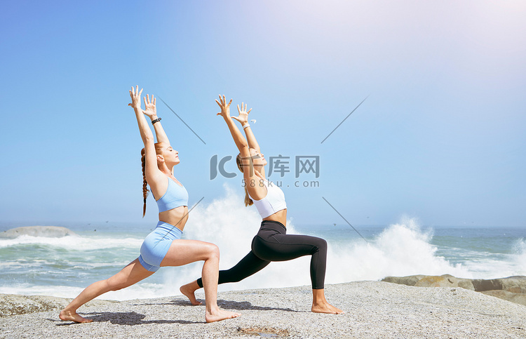 海滩上的瑜伽健身朋友、洛杉矶禅