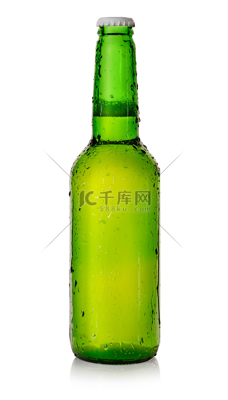 绿色瓶子里的啤酒