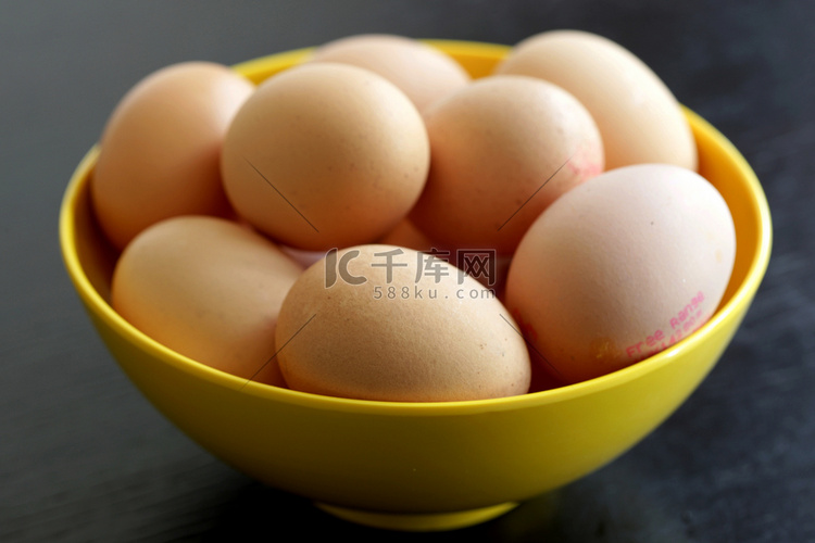 一碗散养鸡蛋