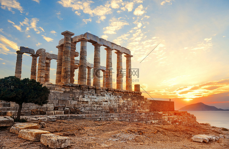 希腊雅典附近波塞冬神庙的日落.