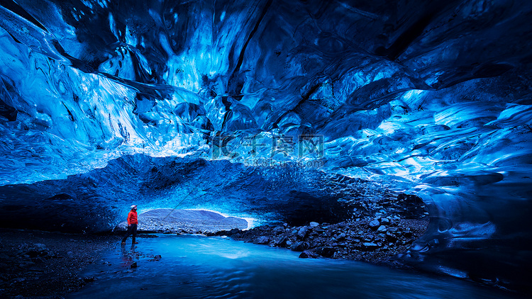 冰岛Jokulsarlon冰川的冰洞