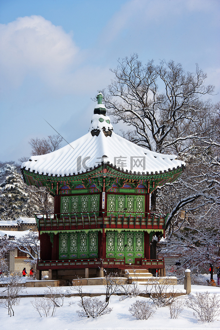 在韩国，景福宫的宫殿