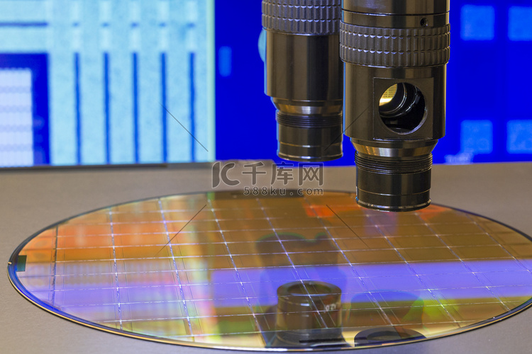 微晶片硅晶片在显微镜下加工检测