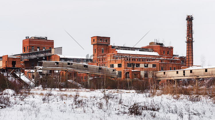 冬季旧毁工厂建设.