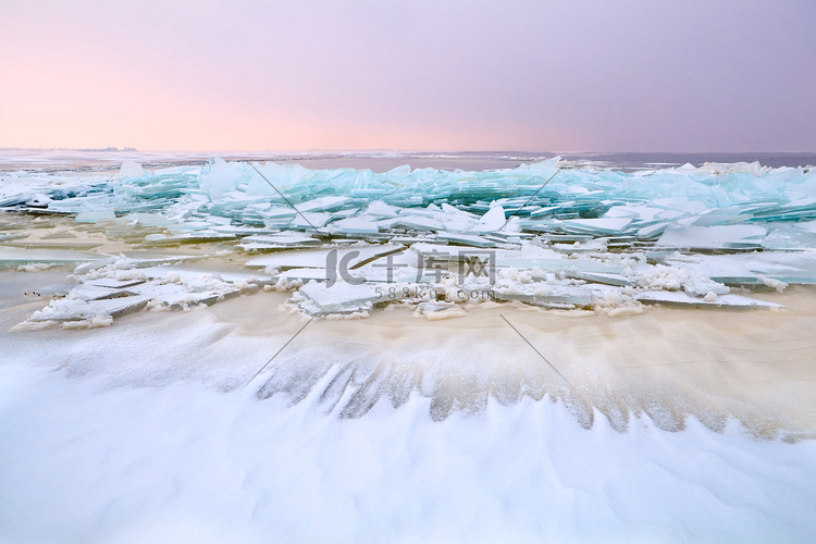 碎冰块在北海