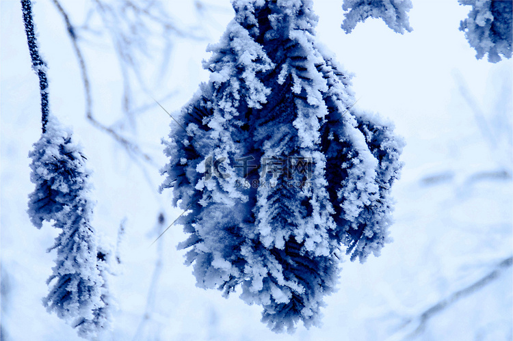 张家界天门山雪景