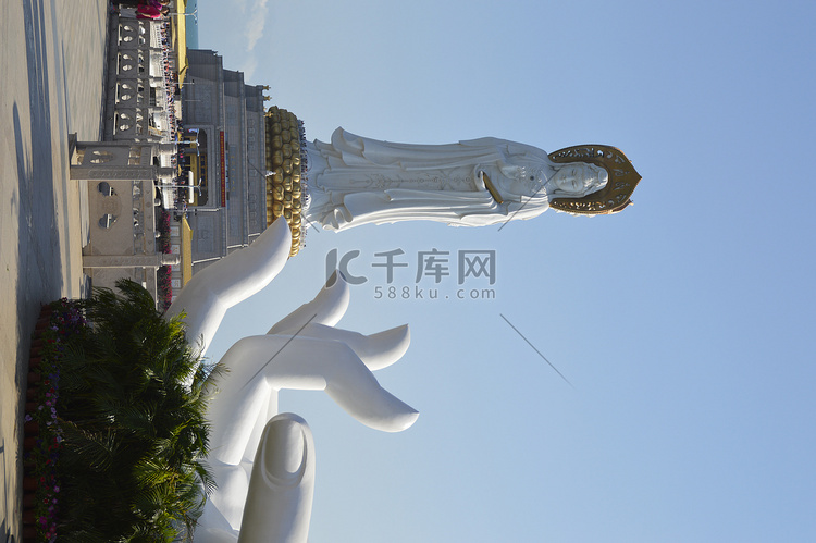 海南三亚南山寺的海上观音雕像摄