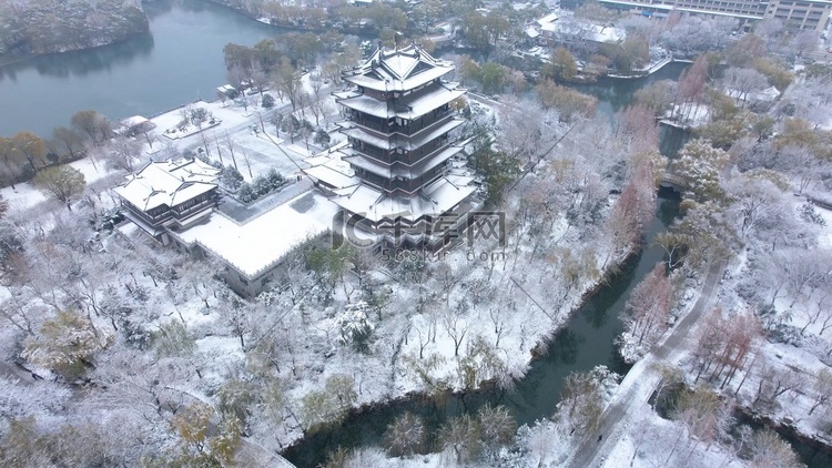 济南大明湖超然楼建筑航拍雪景模