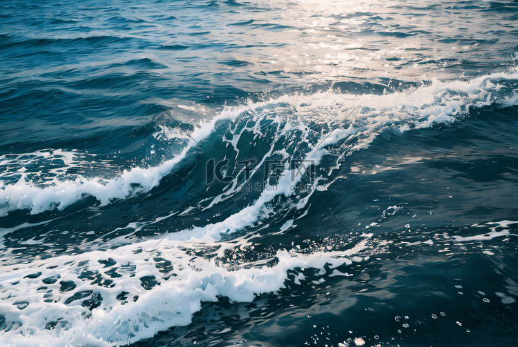 蓝色大海浪花高清摄影图7