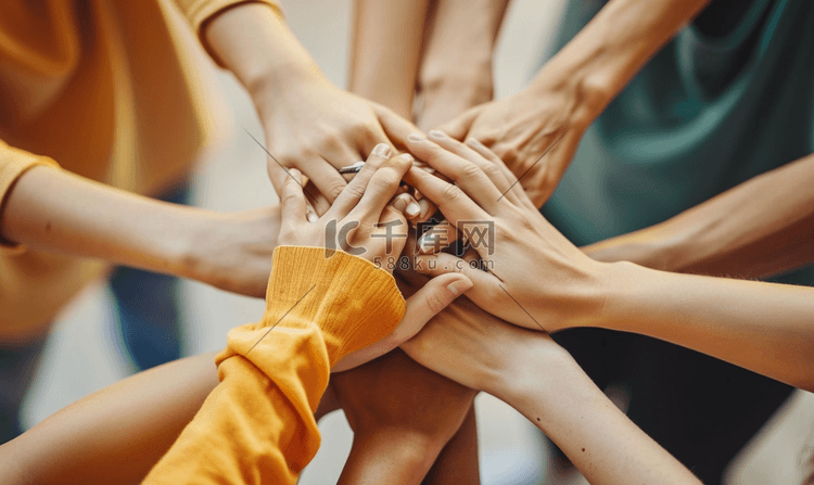 把手放在一起团队合作展示团结