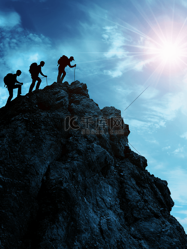 商务攀爬一座山攀登克服困难