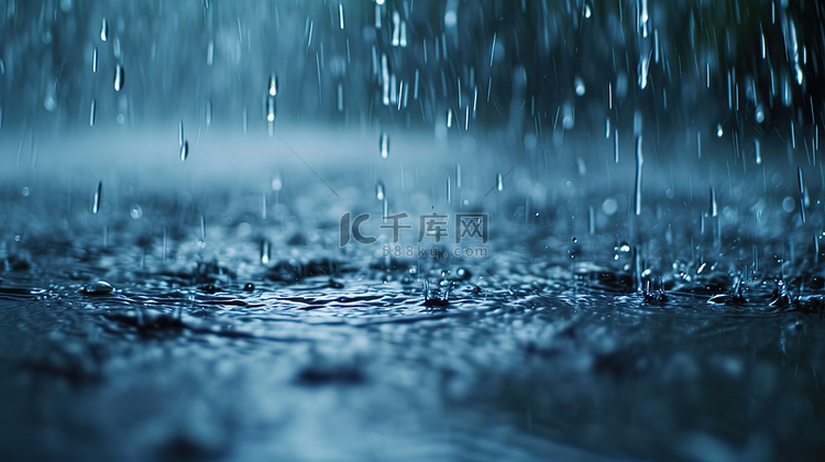 大雨瓢泼大雨下雨天背景