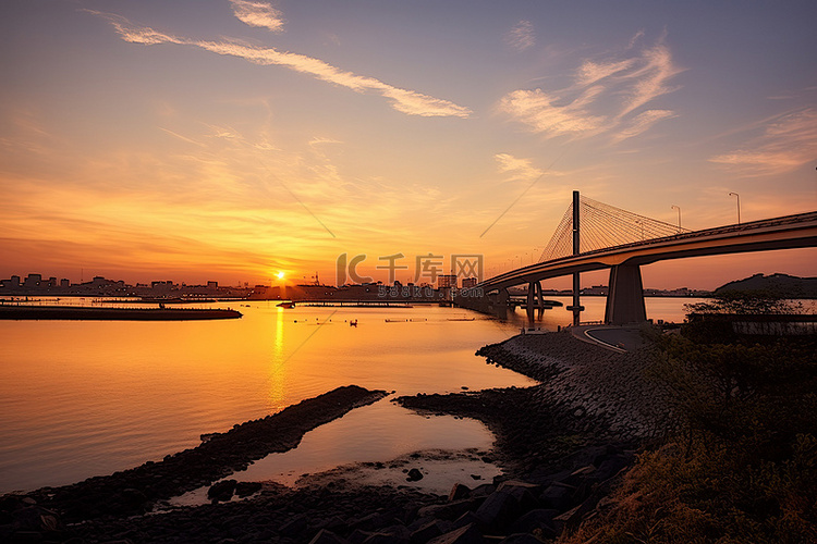 韩国桥梁的日落图像