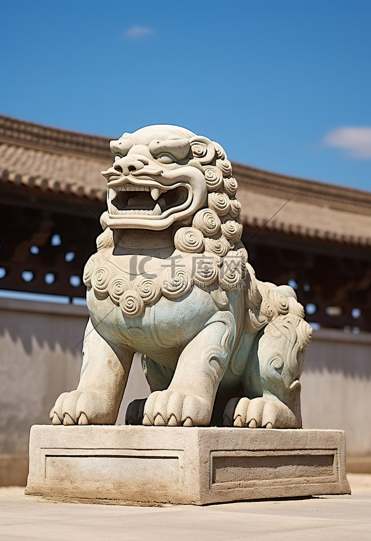 京畿村北部一座寺庙的狮子雕像