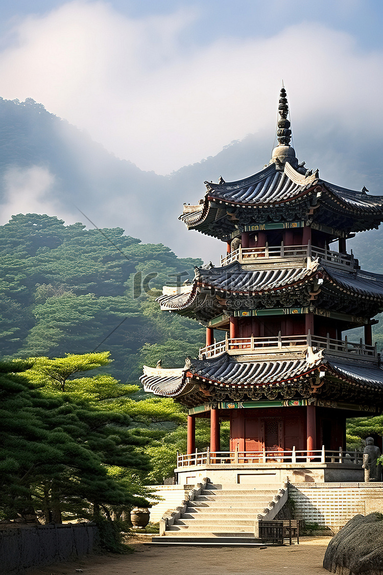 一座位于大山旁边的韩国宝塔