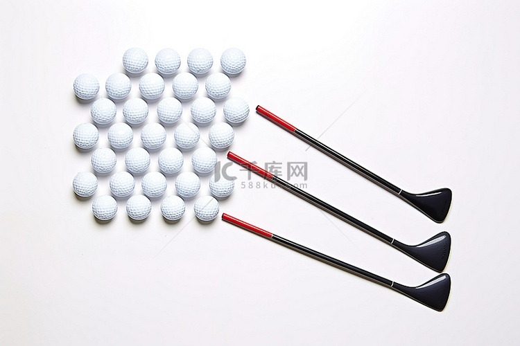 框架中的高尔夫球和球杆的白色圆