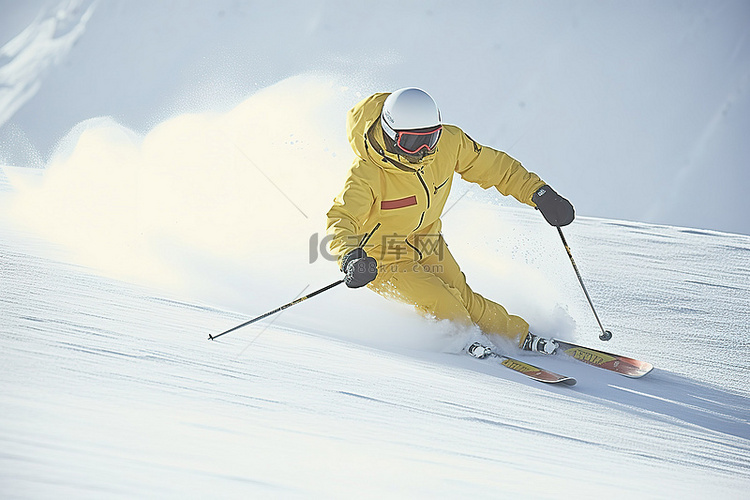 一个人正在滑雪下山