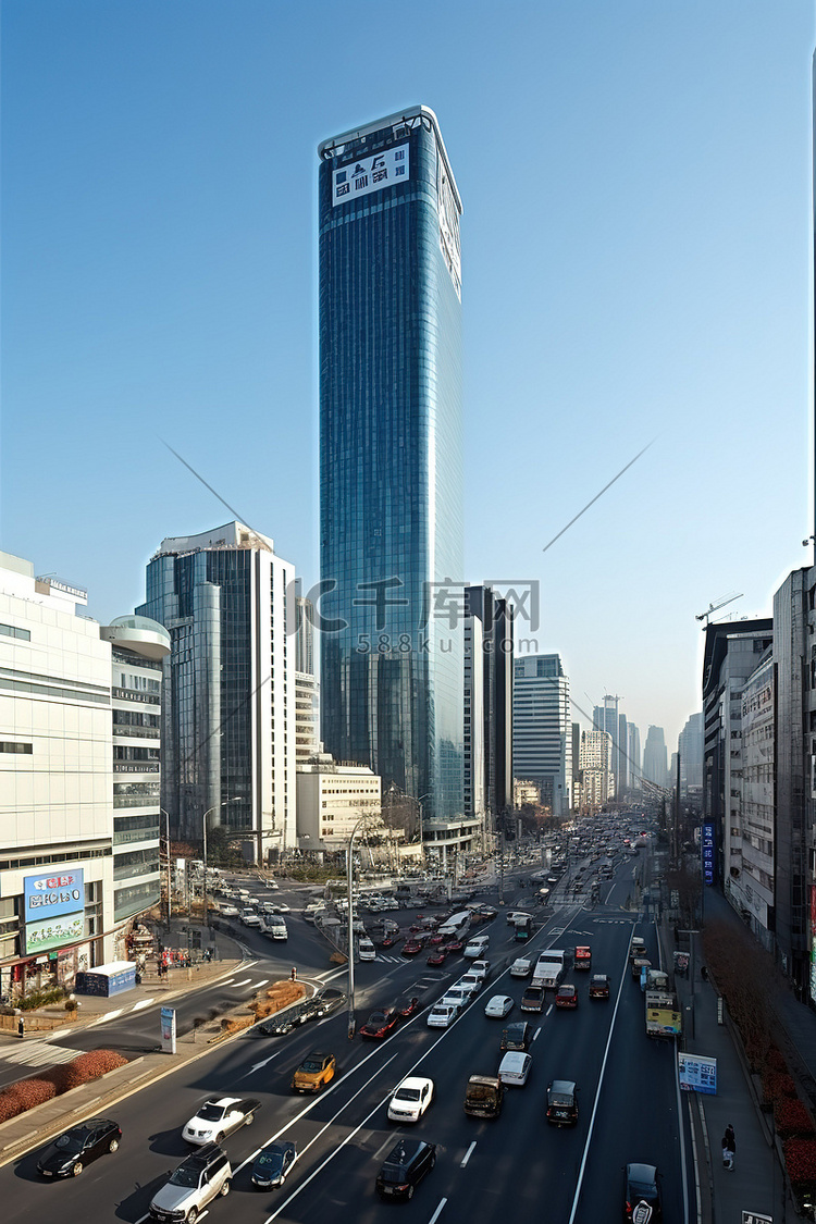 首尔的交通路口场景，有高楼和大