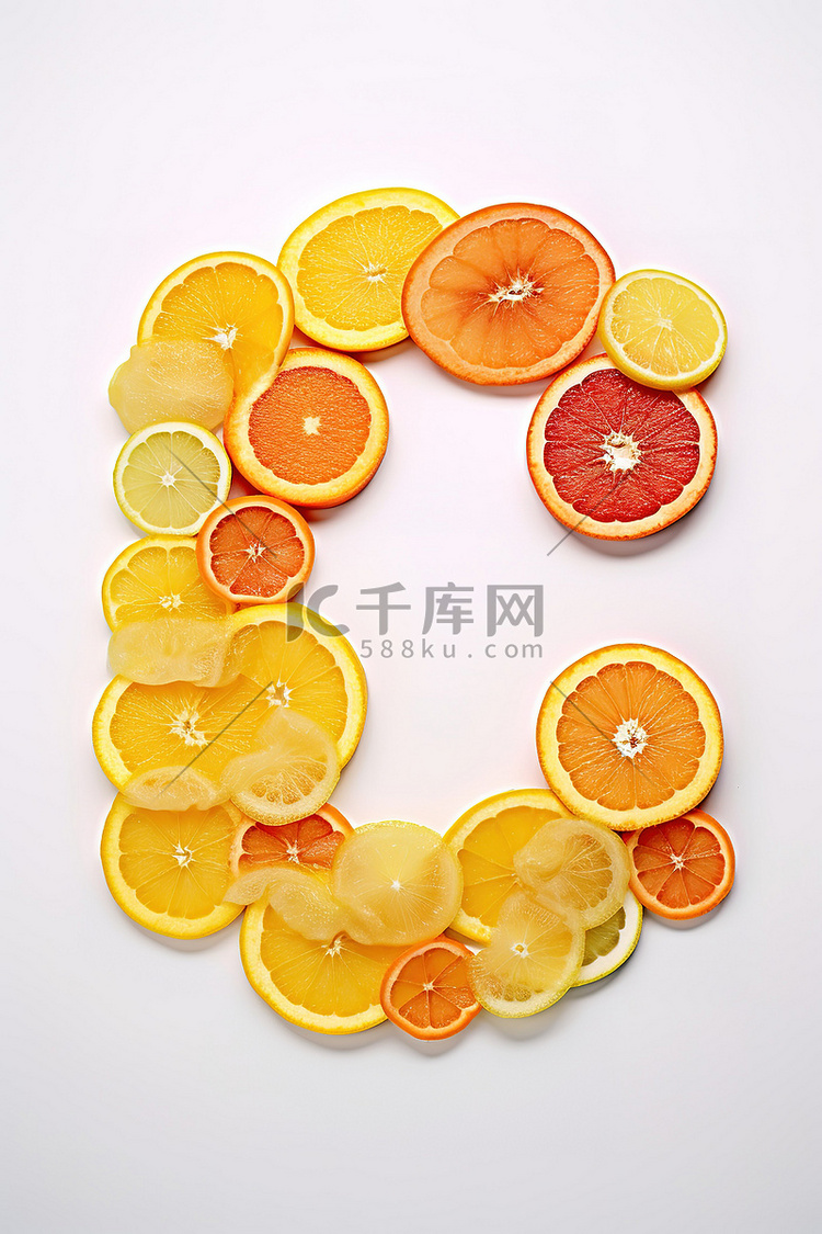 切片柑橘类水果形成字母 c
