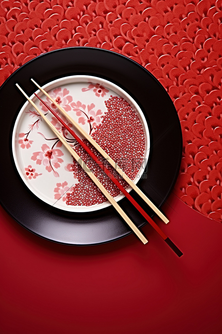 红色红色的盘子和筷子