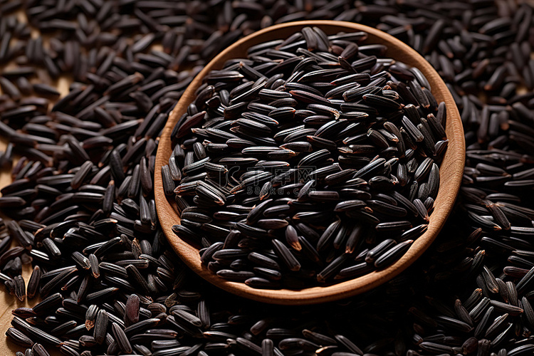 黑发芽米用于许多菜肴和沙拉