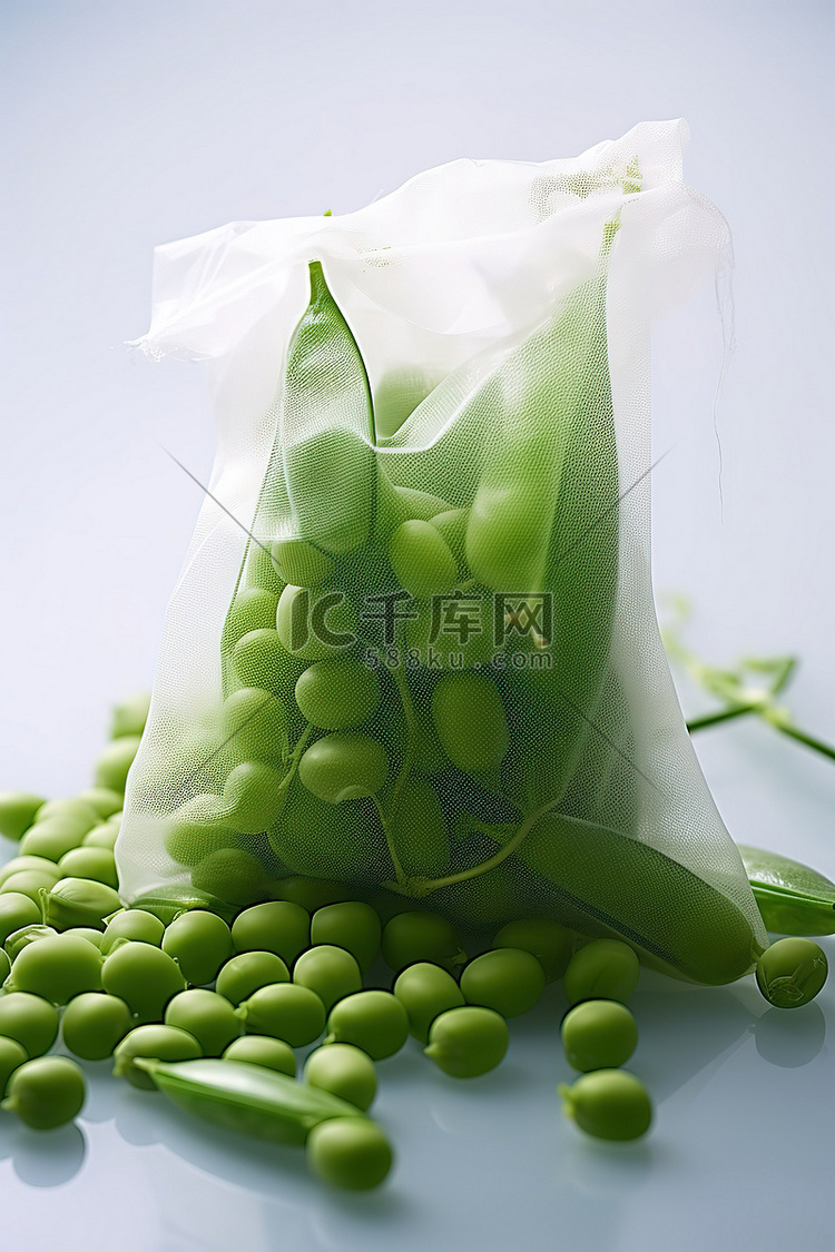 塑料袋中的煮豌豆免版税 ID 