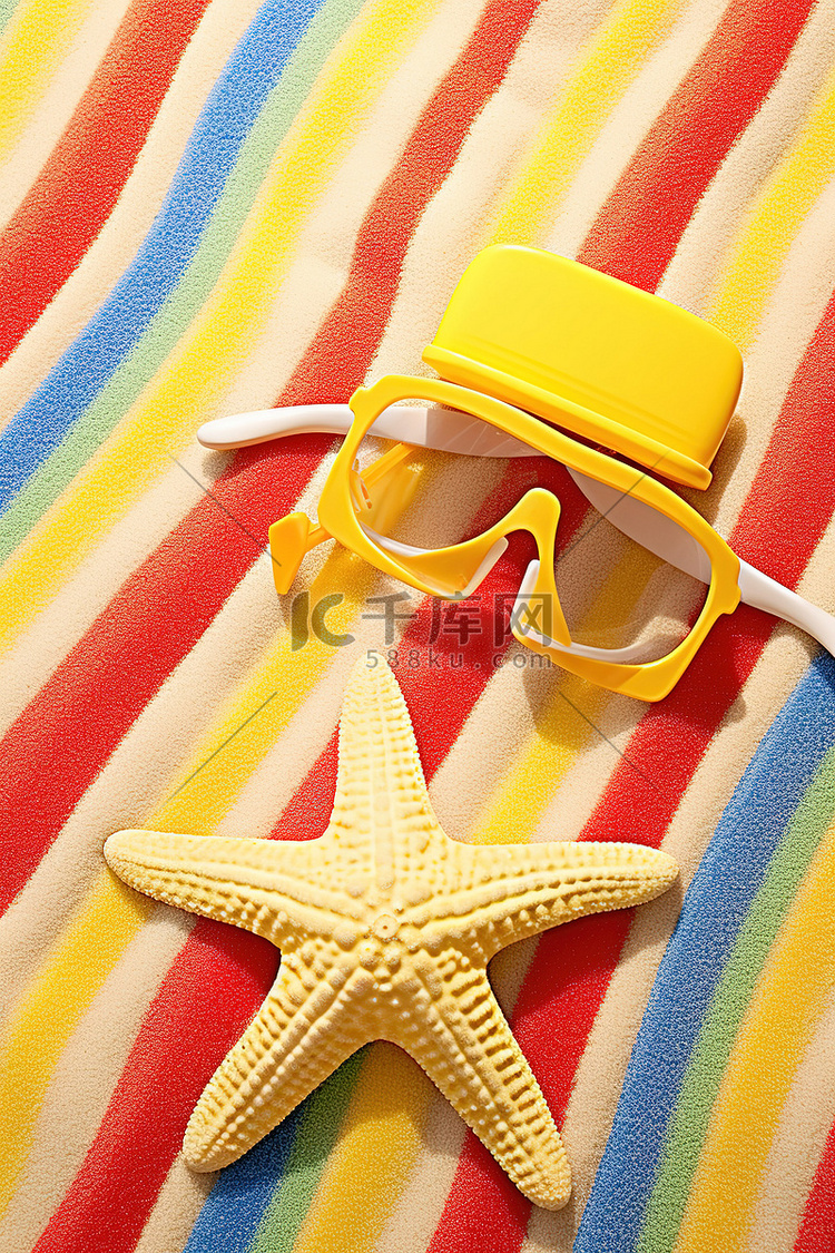 海滩上坐着一只戴着太阳镜和太阳