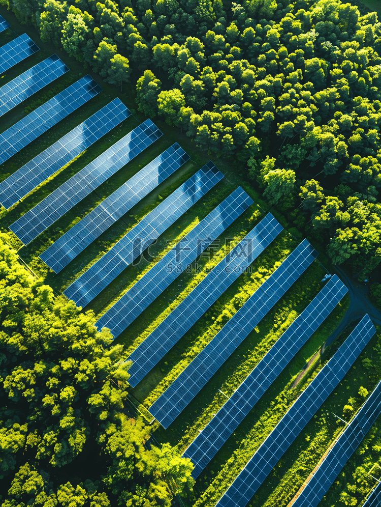 太阳能电池板农场俯瞰图