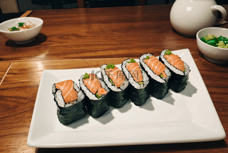 盘子里的寿司摄影图片5