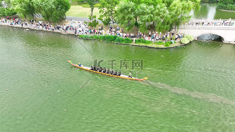 航拍端午节传统节日活动赛龙舟实