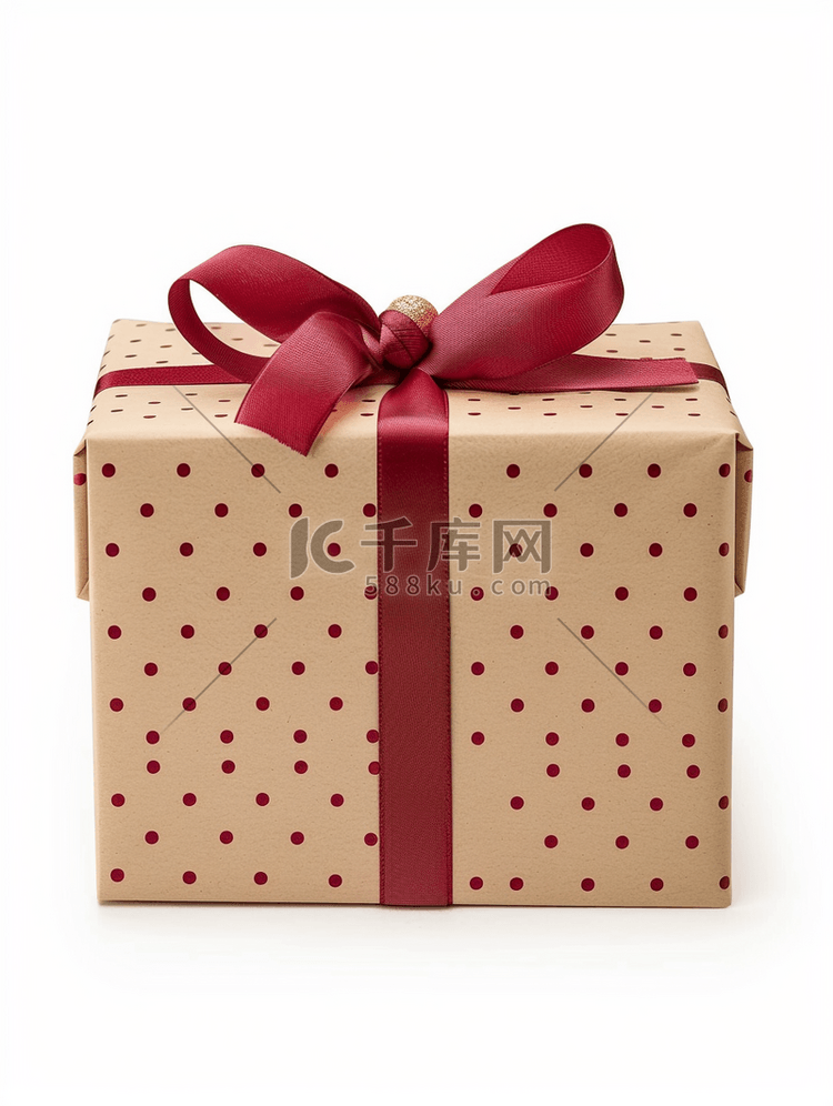 米色圆点礼品盒白色背景上有红丝