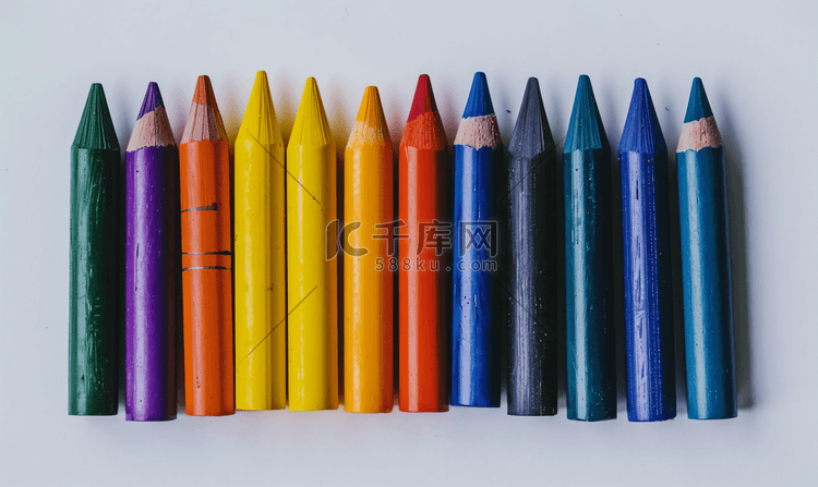 不同颜色的蜡笔的视图
