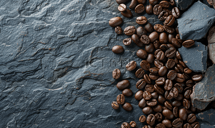在石头背景的咖啡豆