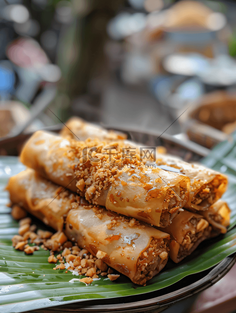 万隆春卷受欢迎的传统街头美食