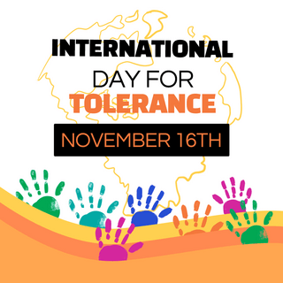 彩色手掌海报模板_绿色international day for tolerance节日社交媒体