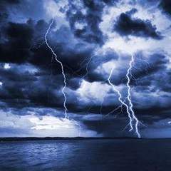 【电闪雷鸣打雷音效】音频素材