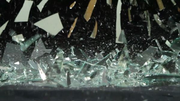 三角形的玻璃杯配乐音频素材_玻璃杯落地破碎音效