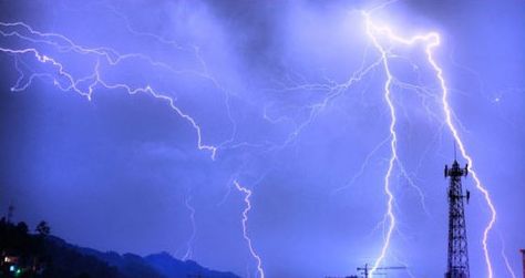 下雨外景配乐音频素材_打雷下雨声音音效