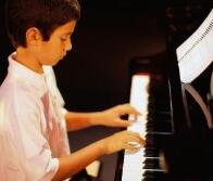弹钢琴gif配乐音频素材_初学者在练习弹钢琴的音效