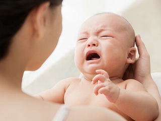 六周婴儿哭闹声的声音音效