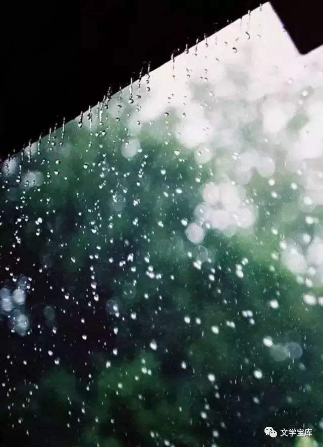 下雨天屋檐滴答滴雨声音效