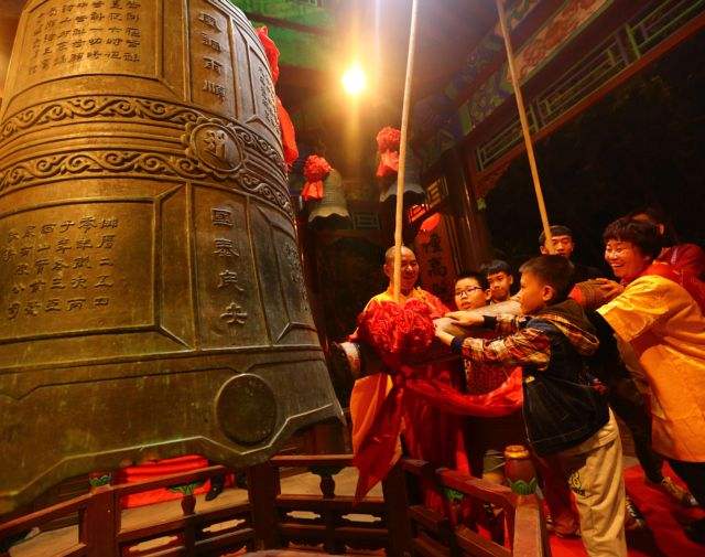 过年居家背景配乐音频素材_新年钟声背景音效